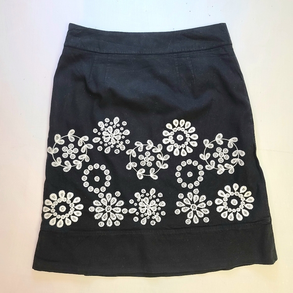 Ann Taylor Whimsical Embroidered Skirt! - Picture 1 of 3